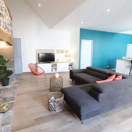 別荘 Maison De Charme Avec Balcon, Proche De Salers Et Puy Mary, Equipements Modernes, Parking Prive. - Fr-1-742-533 Anglards-de-Salers