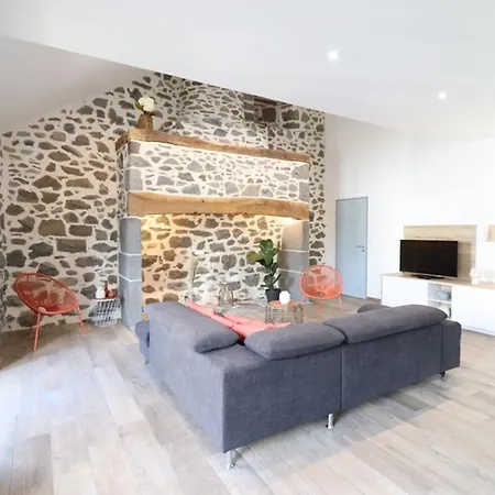 別荘 Maison De Charme Avec Balcon, Proche De Salers Et Puy Mary, Equipements Modernes, Parking Prive. - Fr-1-742-533 *
