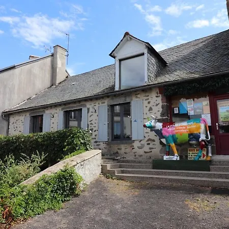 Maison De Charme Avec Balcon, Proche De Salers Et Puy Mary, Equipements Modernes, Parking Prive. - Fr-1-742-533 別荘 Anglards-de-Salers